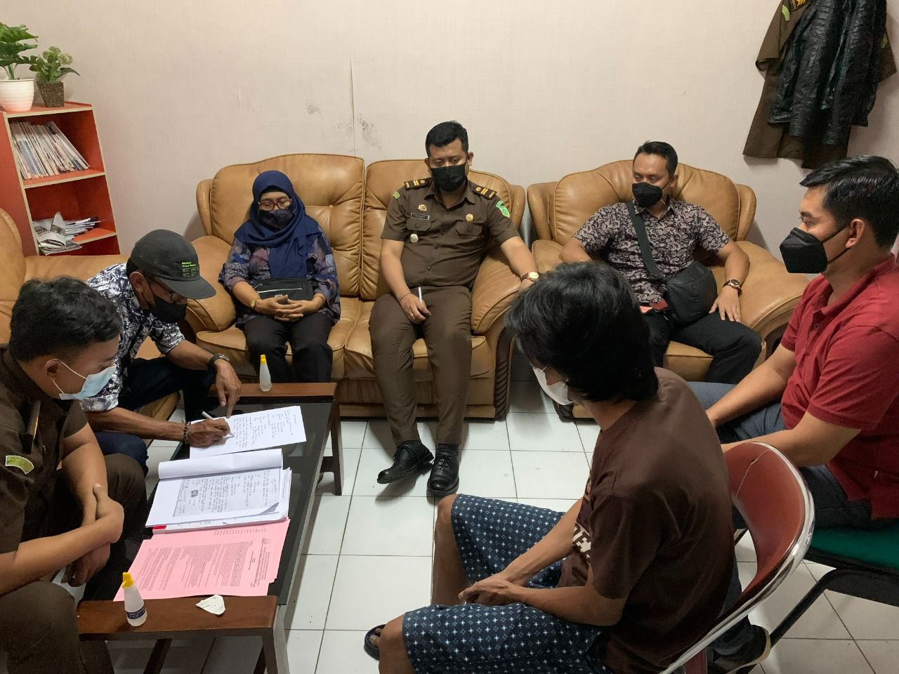 Kali Pertama Kejari Kabupaten Malang Berlakukan Restorative Justice Penadah Ponsel Curian