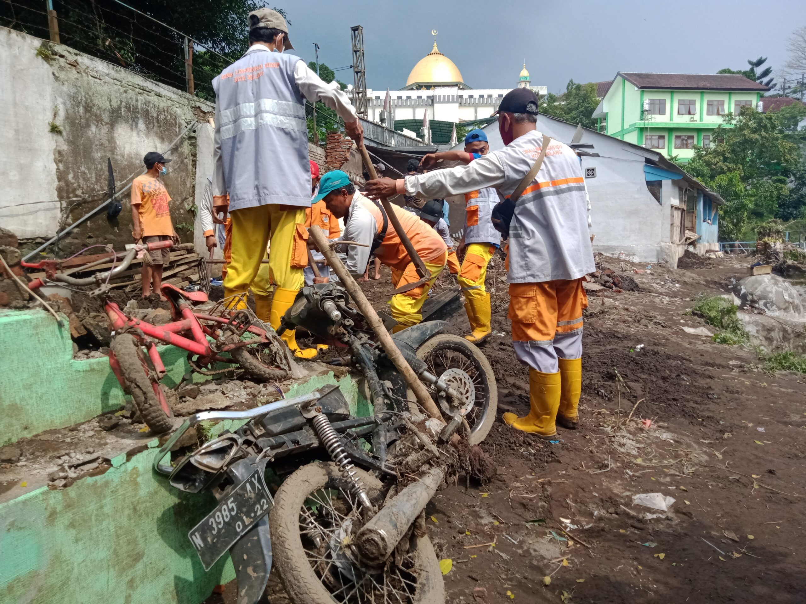 Dispendukcapil Kota Malang Bantu Urus Empat Korban Banjir yang Kehilangan Dokumen Pribadi