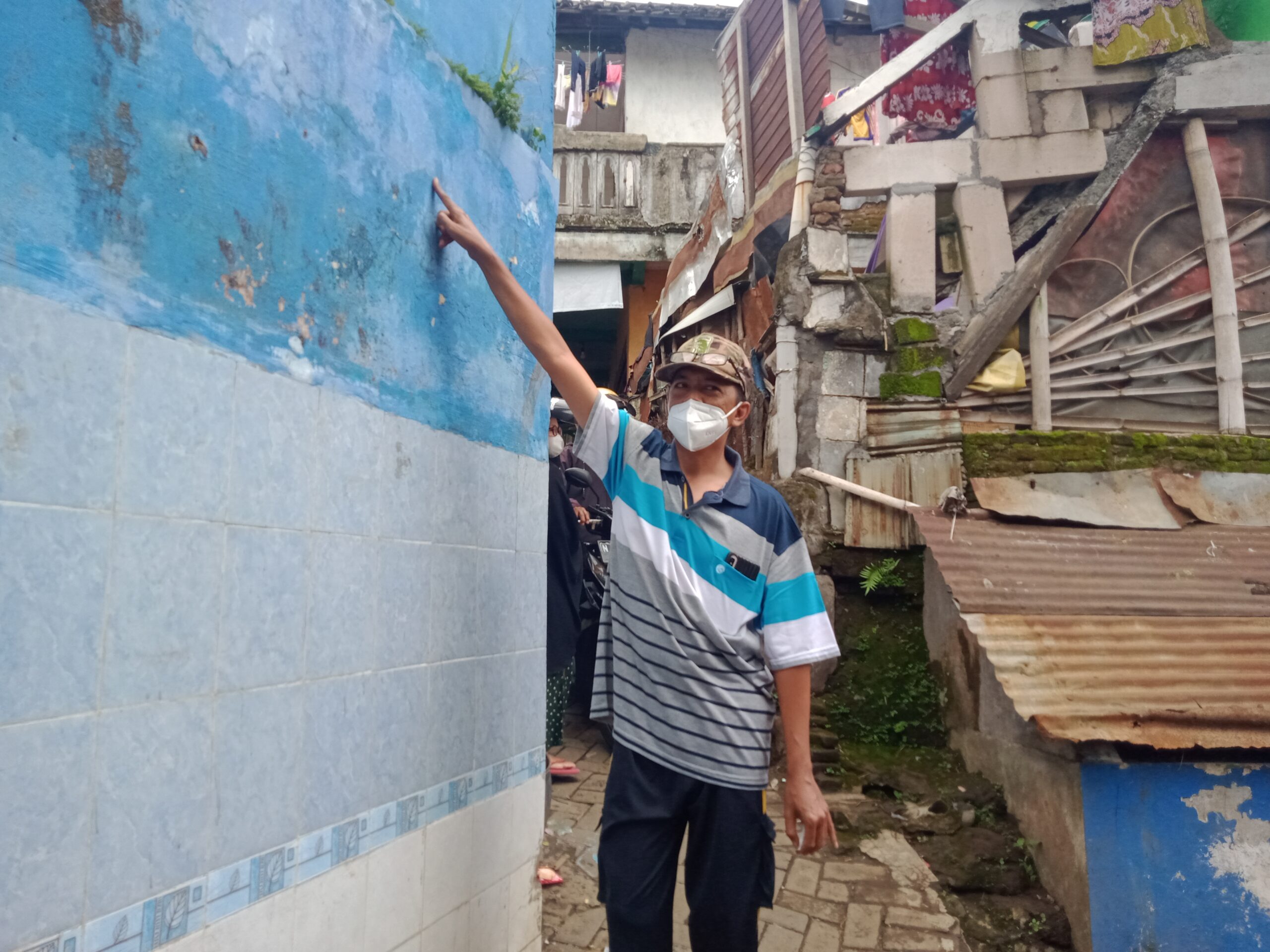 UMM Bantu Normalisasi Fasum Wilayah Terdampak Banjir di Kota Malang