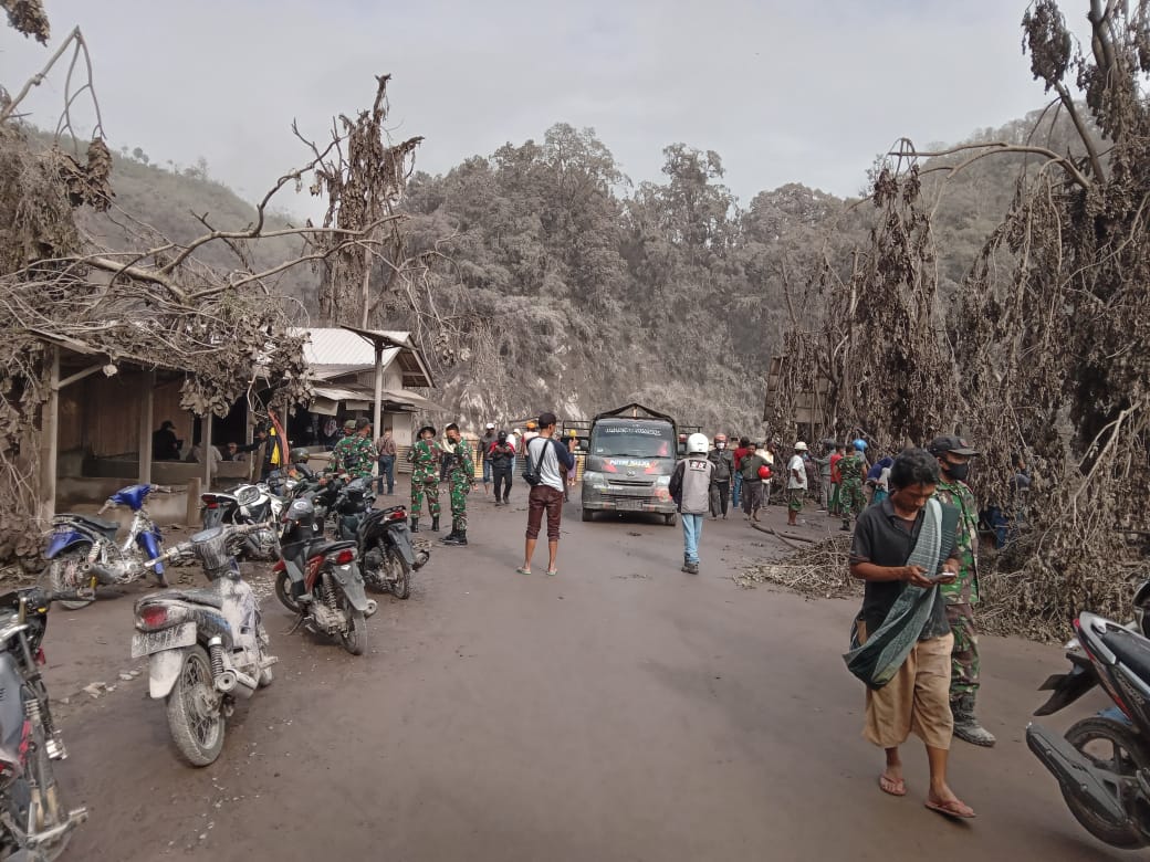Tercatat Ada 15 Korban Jiwa Akibat Erupsi Gunung Semeru
