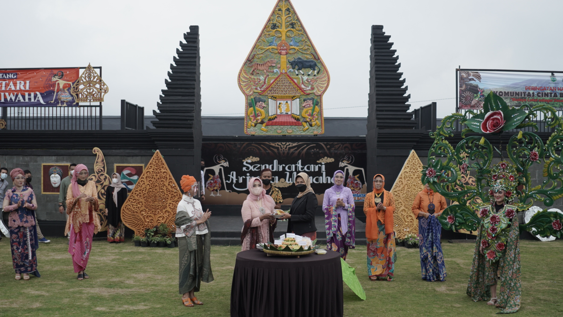 HUT KCBI Malang Raya, Perkenalkan Wastra Nusantara di Ikon Destinasi Wisata Budaya Kota Batu