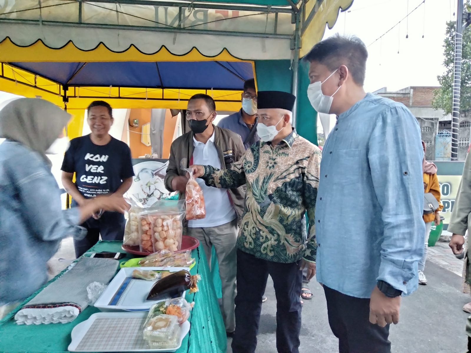PWI Malang Raya Dukung Pemkab Malang Sosialisasi Pembayaran Melalui QRIS di Pasar Ramadan