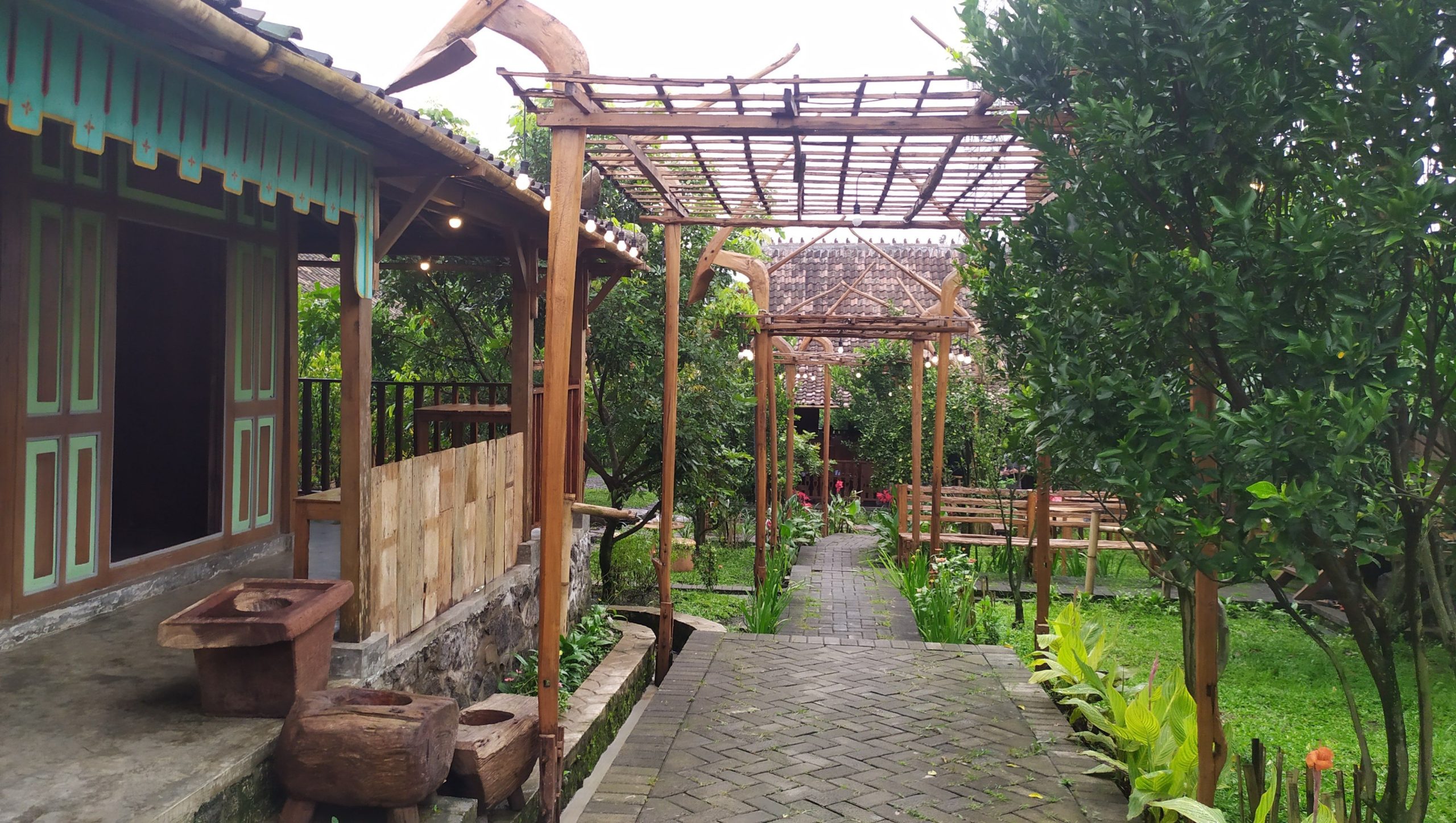 RM Ocean Garden Buka Cabang dengan Nuansa Alam di Tengah Kebun Jeruk