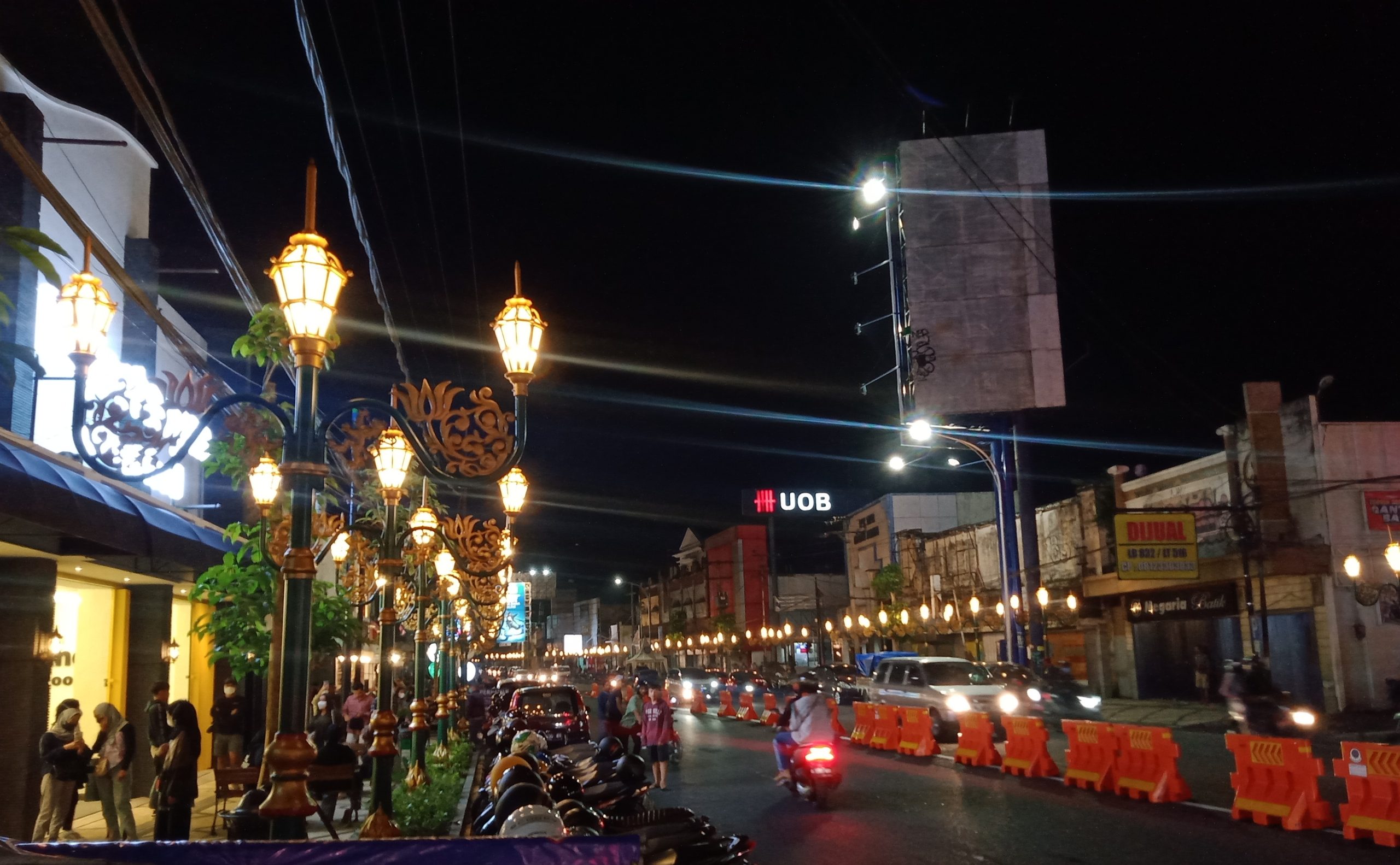 Daya Tarik Lampu Pedestrian Tak Menjangkau Kampung Kayutangan Heritage