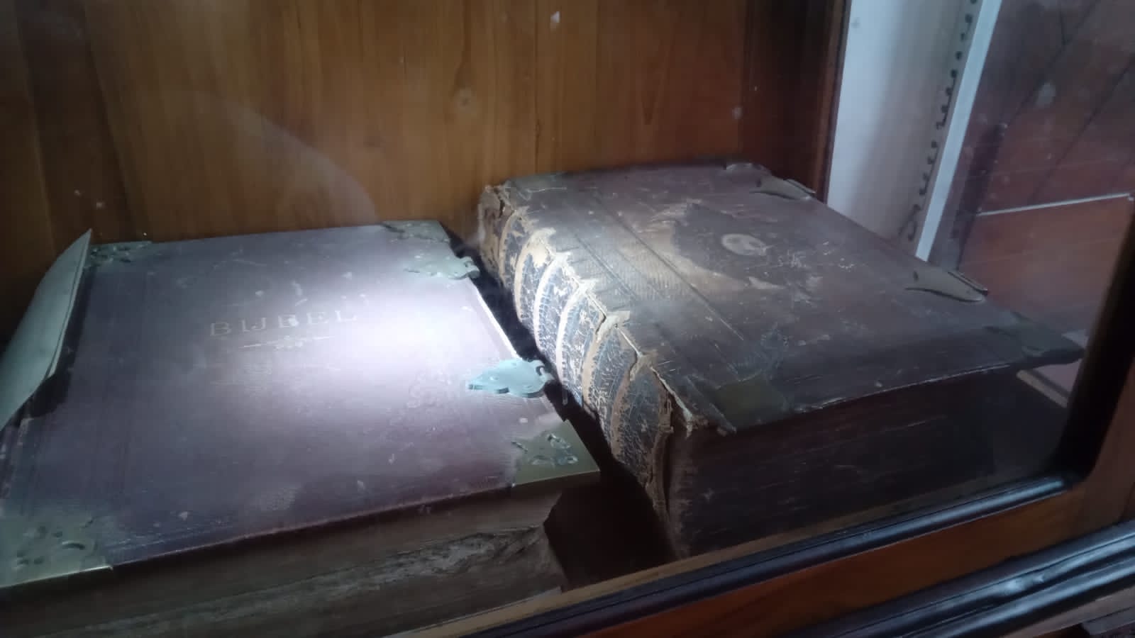 Menelisik Kitab Kuno Berusia Ratusan Tahun di Gereja Immanuel Kota Malang