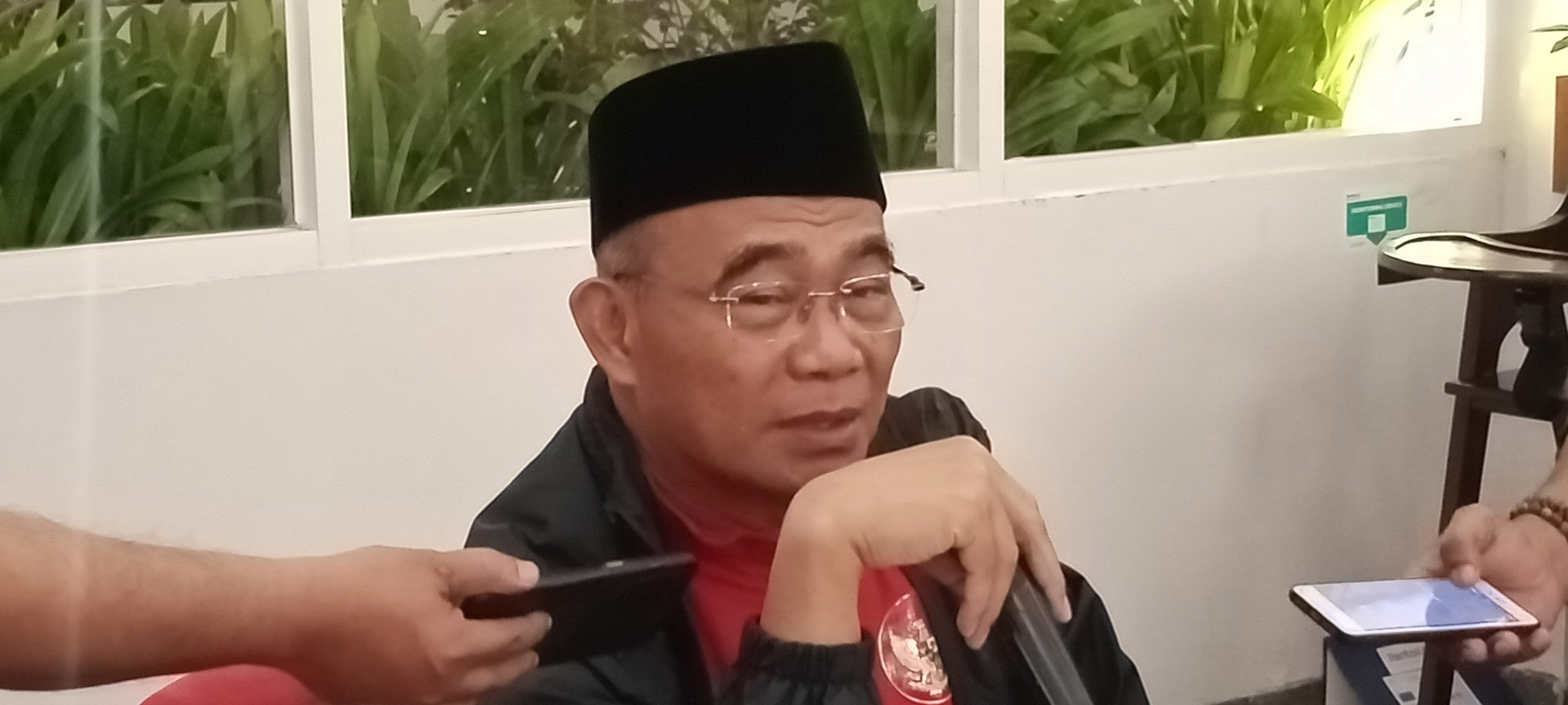 Menko PMK Kenang Achmad Yurianto sebagai Sosok Pekerja Keras dan Periang
