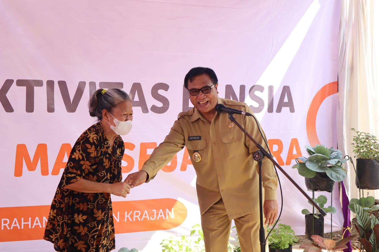 Wawali Bung Edi Resmikan Pusat Aktivitas Lansia Tanjung Mas Sejahtera di Sukun