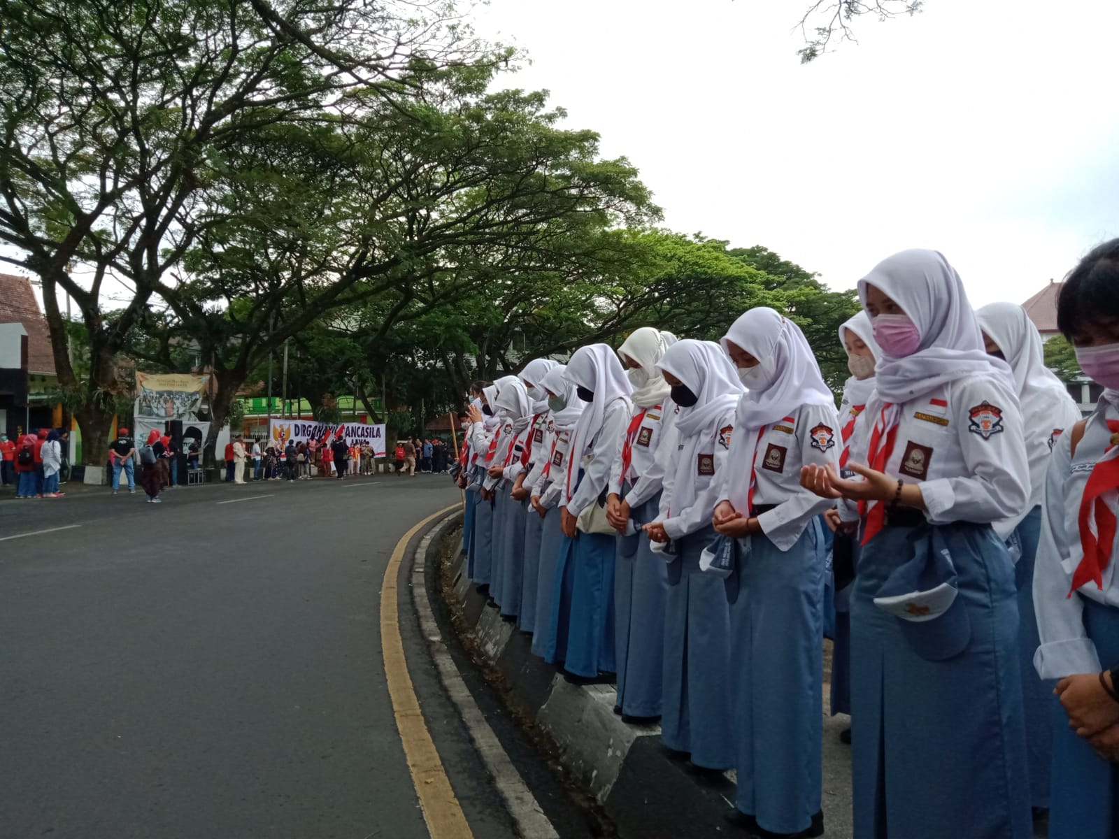 Peringati Hari Lahir Pancasila, Ribuan Pelajar Penuhi Alun-Alun Tugu Kota Malang