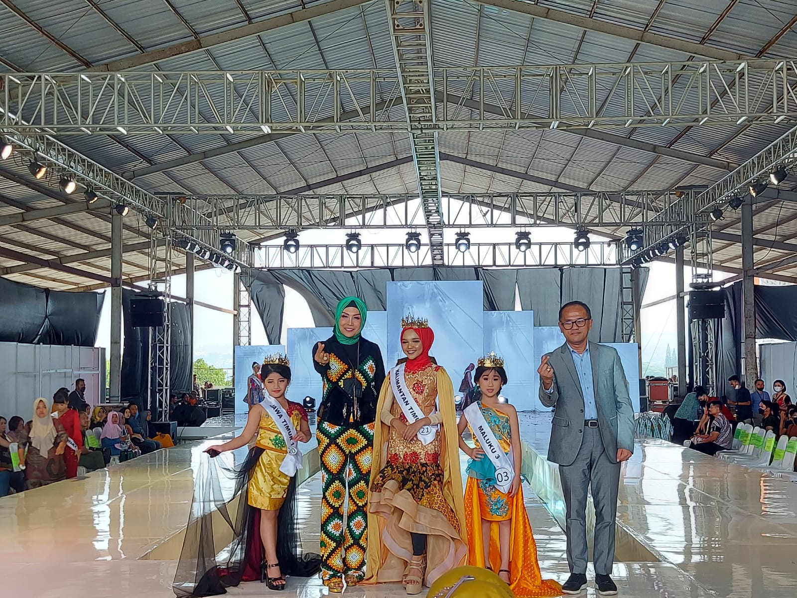Finalis Kalimantan Timur Juara Puteri Heritage Indonesia Kategori Cilik 2022