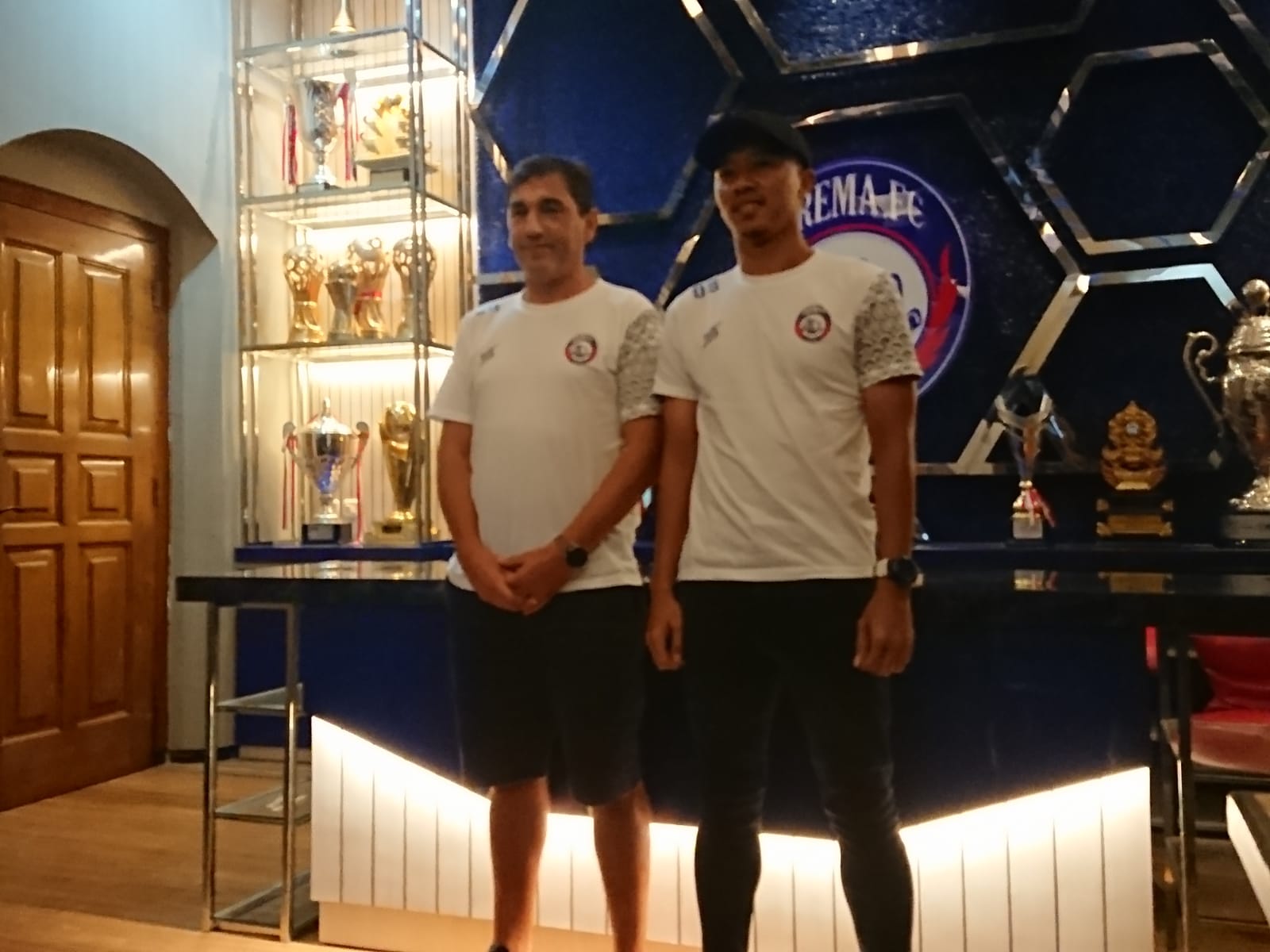 Hadapi PSM, Pelatih Arema FC Cukup Andalkan Striker Lokal