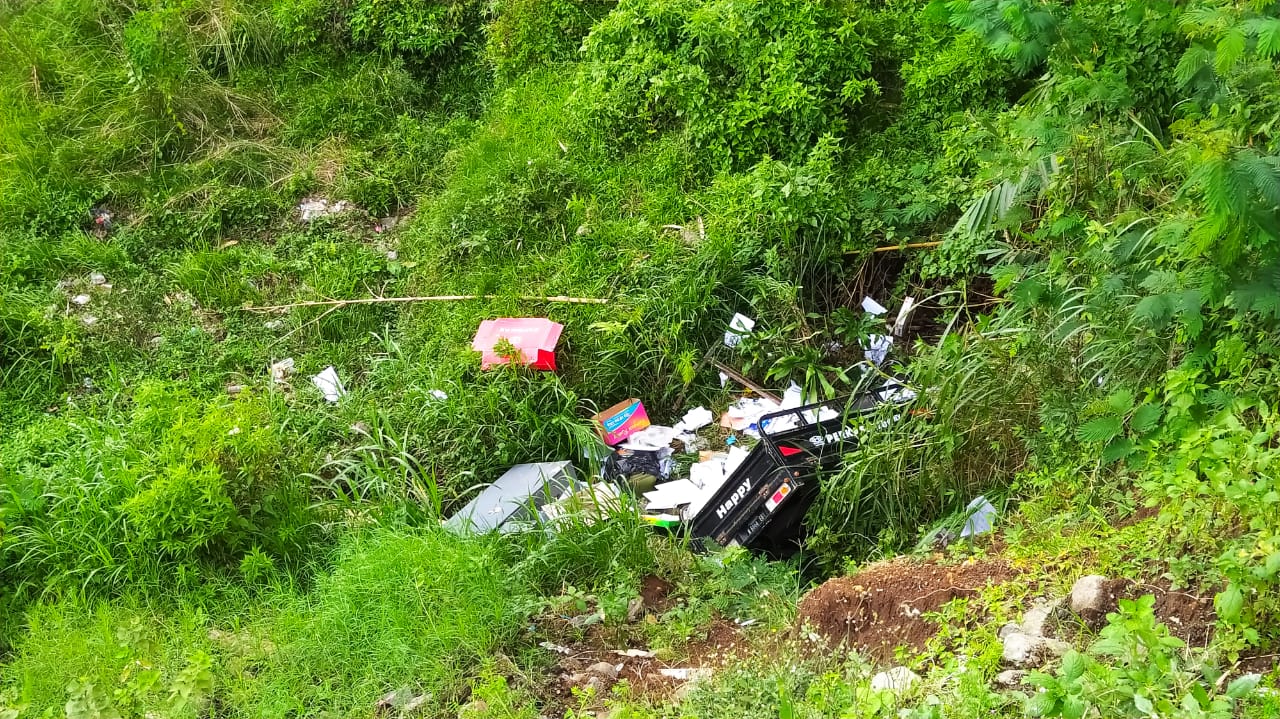 Motor Roda Tiga Nyemplung ke Jurang Sedalam 10 Meter di Perbatasan Batu-Karangploso