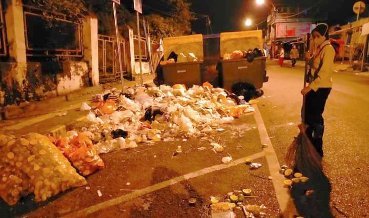 1001 Manusia Sampah, Aksi Evokasi Atas Ancaman Limbah Plastik
