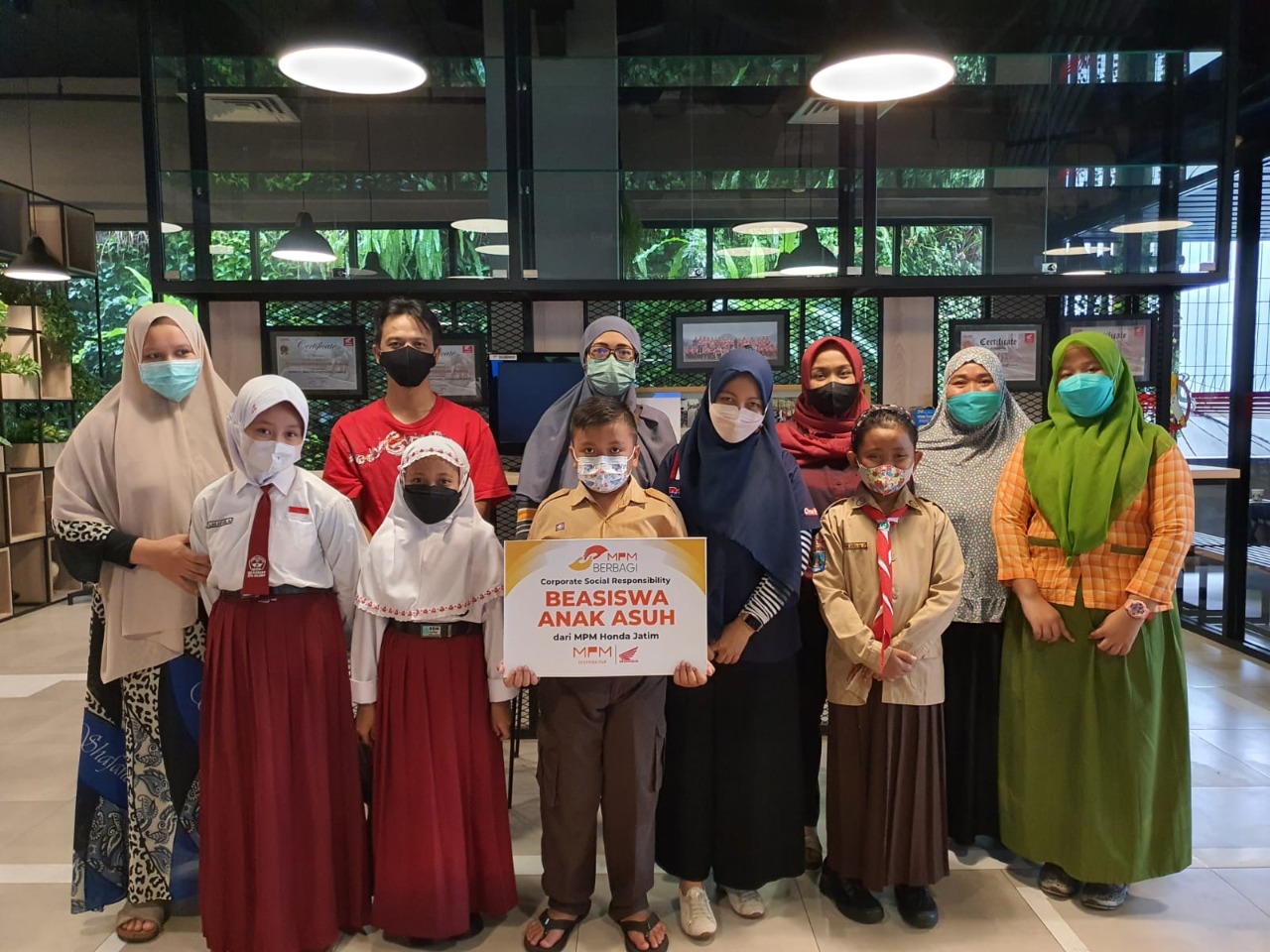 Hari Anak Nasional, MPM Honda Jatim Salurkan Beasiswa Pendidikan untuk Anak Asuh di Malang