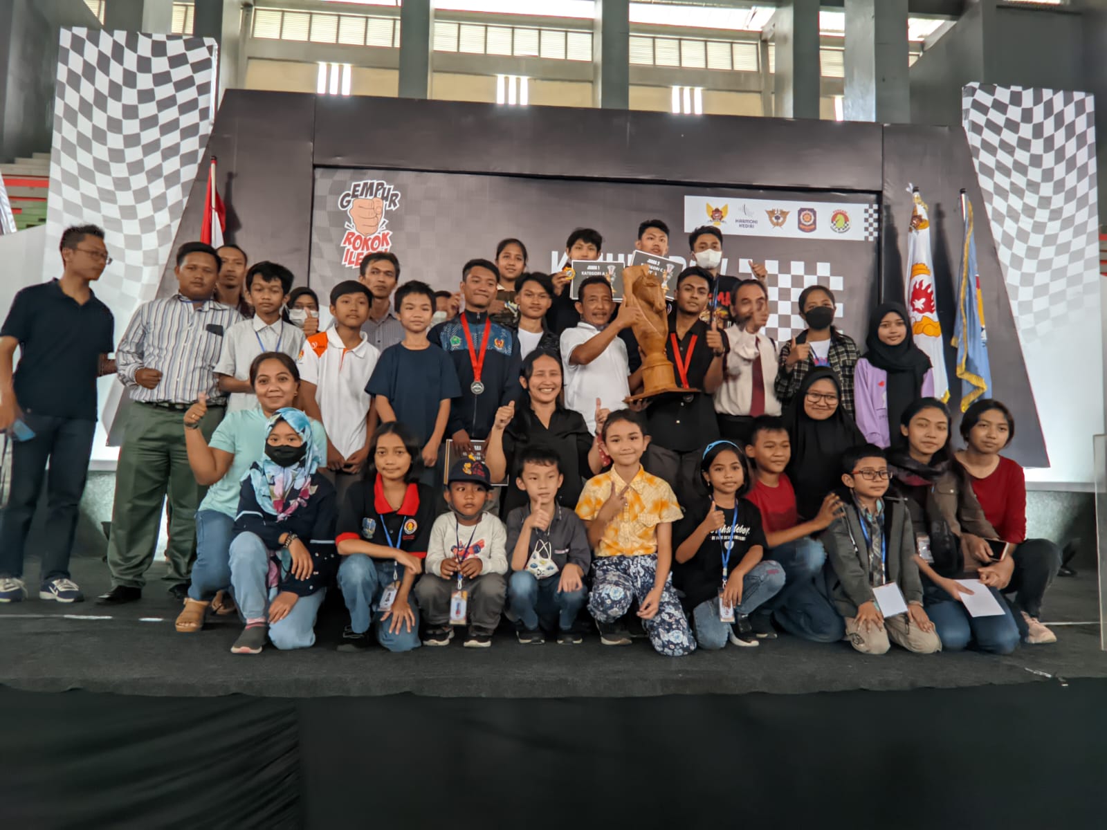 Atlet Kota Malang Koleksi 7 Medali di Kejurprov Catur Jatim 2022