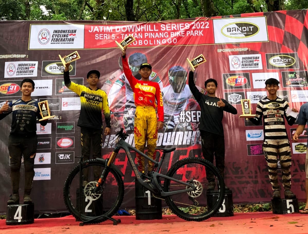 Dua Atlet Downhill Kota Batu Tampil Gemilang di Ajang Jatim Downhill Series 2022