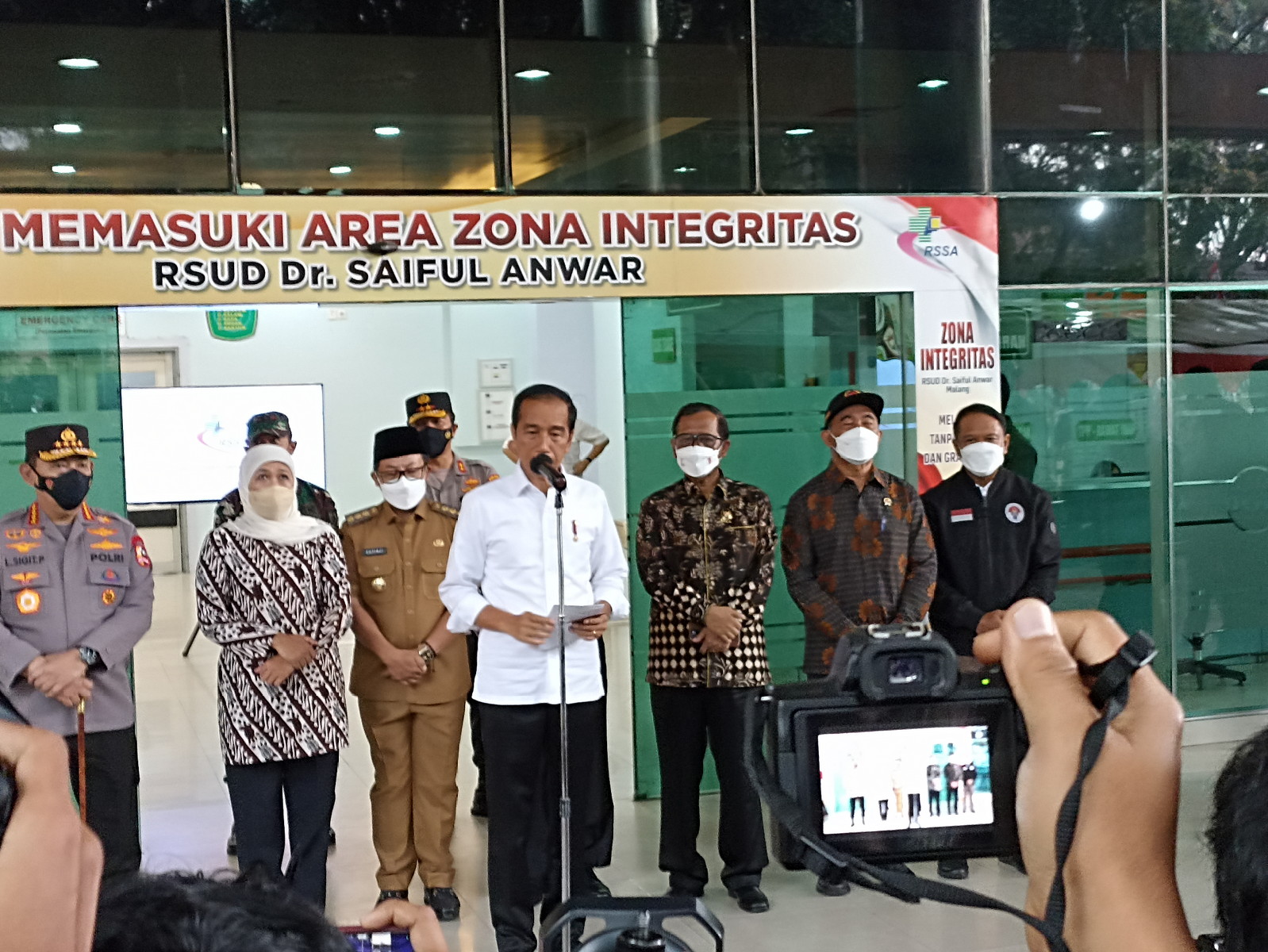 Temui Korban, Jokowi Dengarkan Langsung Peristiwa Tragedi Kanjuruhan