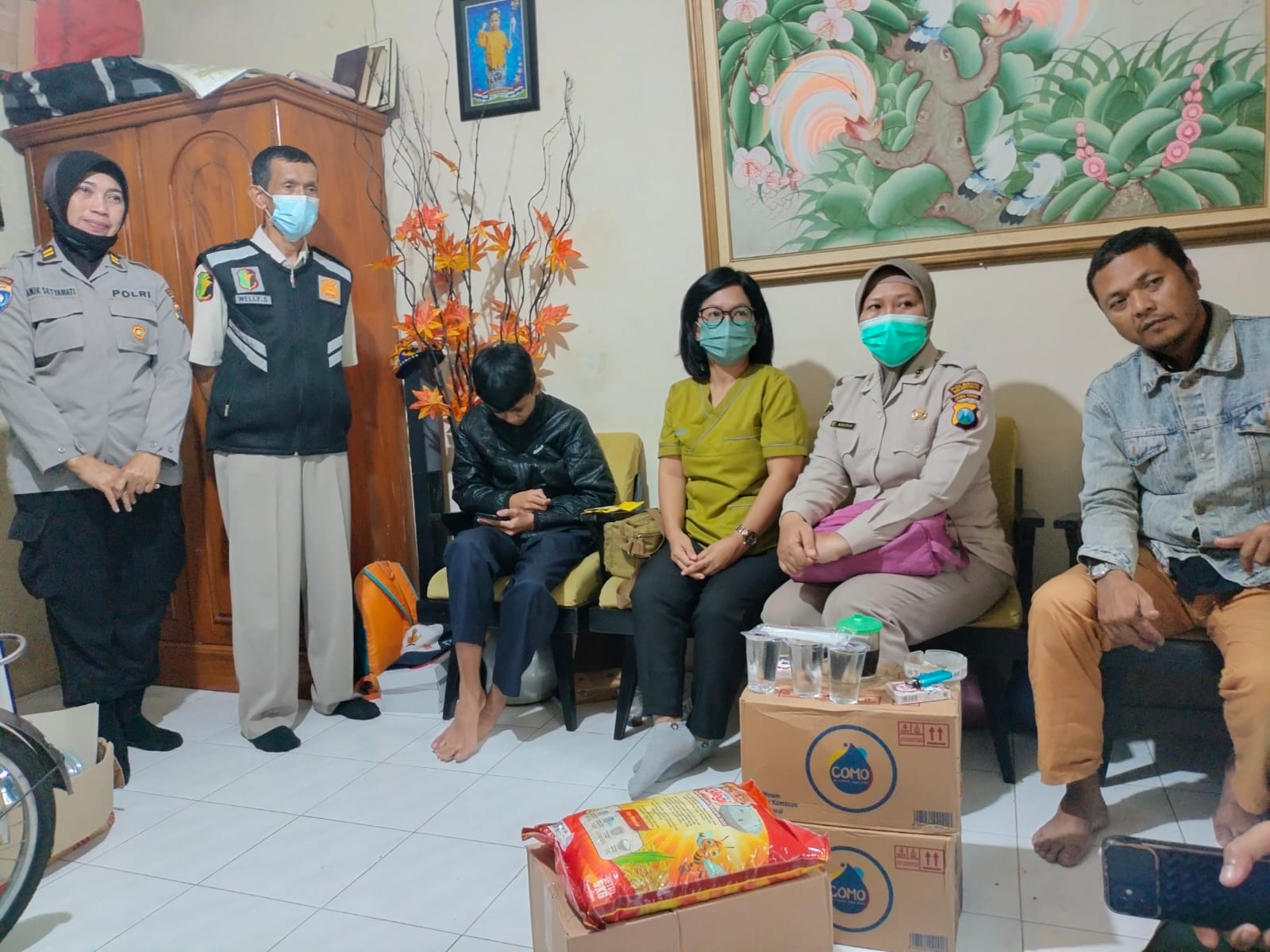 Dokkes Polresta Malang Kota Kontrol Kesehatan Korban Luka Akibat Gas Air Mata Tragedi Kanjuruhan