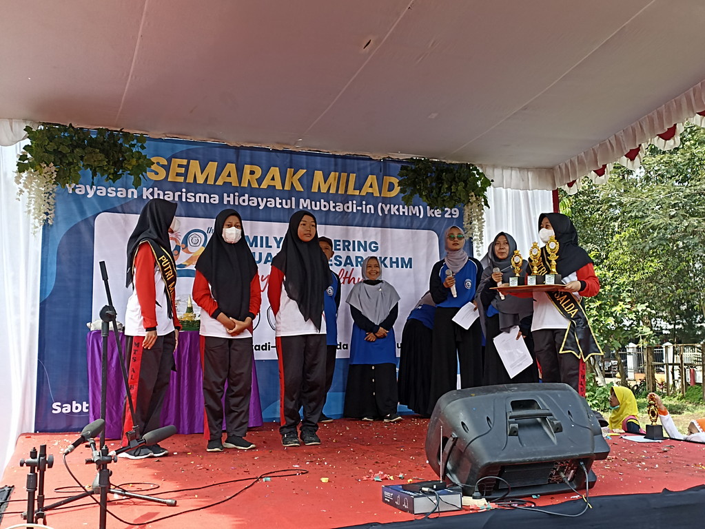 Rayakan Milad ke-29 Yayasan Kharisma Hidayatul Mubtadi-in Gelar Family Gathering