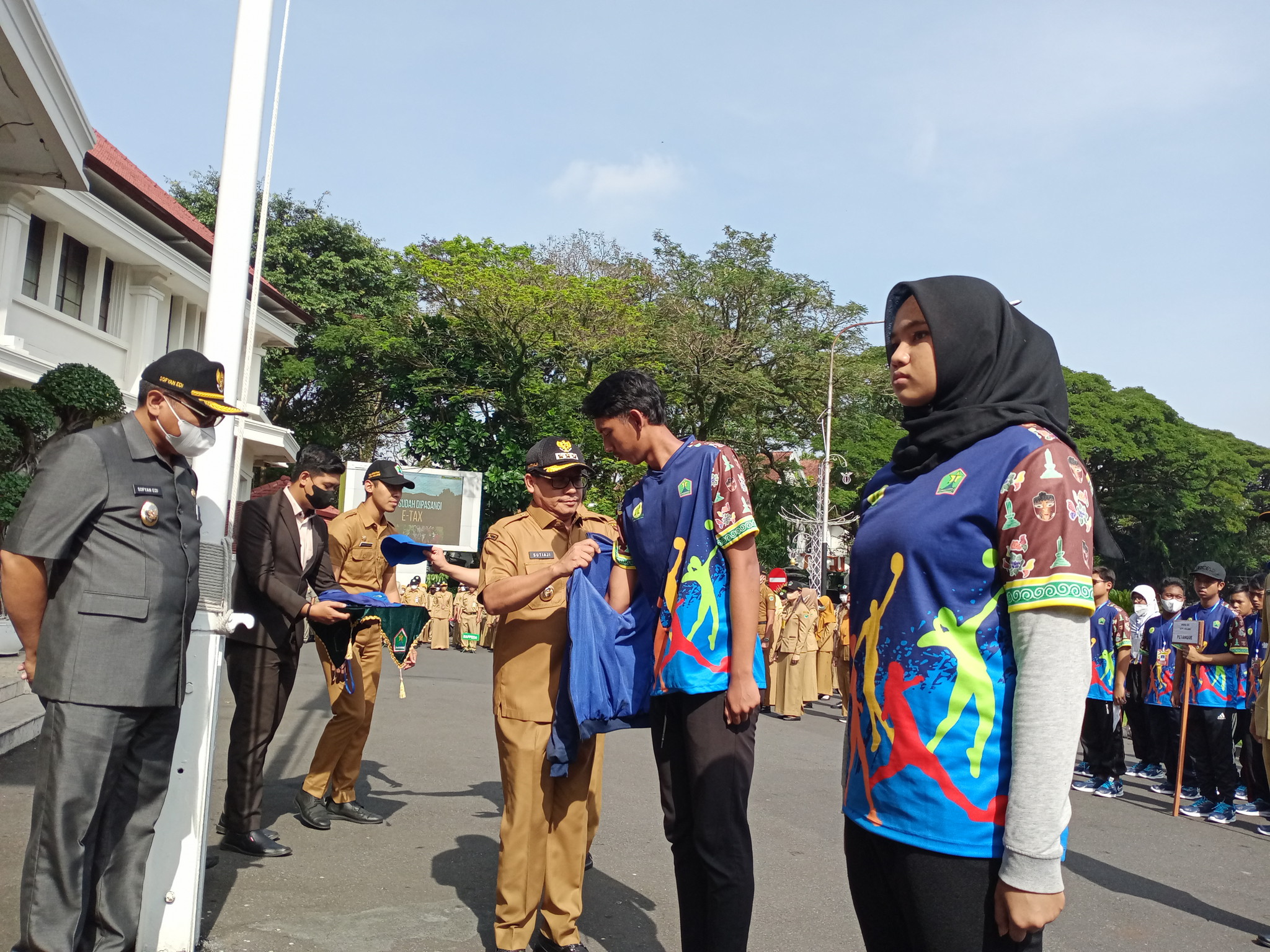 Sutiaji Berangkatkan 150 Atlet Kota Malang Ikuti Popda 2022