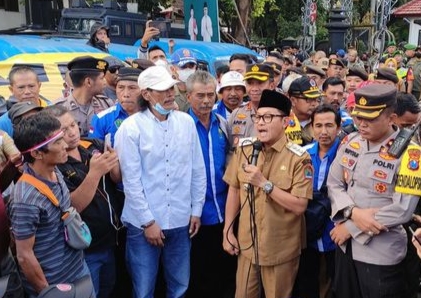 Ini Janji Wali Kota Malang Kepada Ratusan Sopir Angkot yang Demo