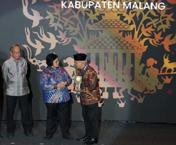 Pemkab Malang 12 Kali Raih Piala Adipura Kategori Kota Kecil