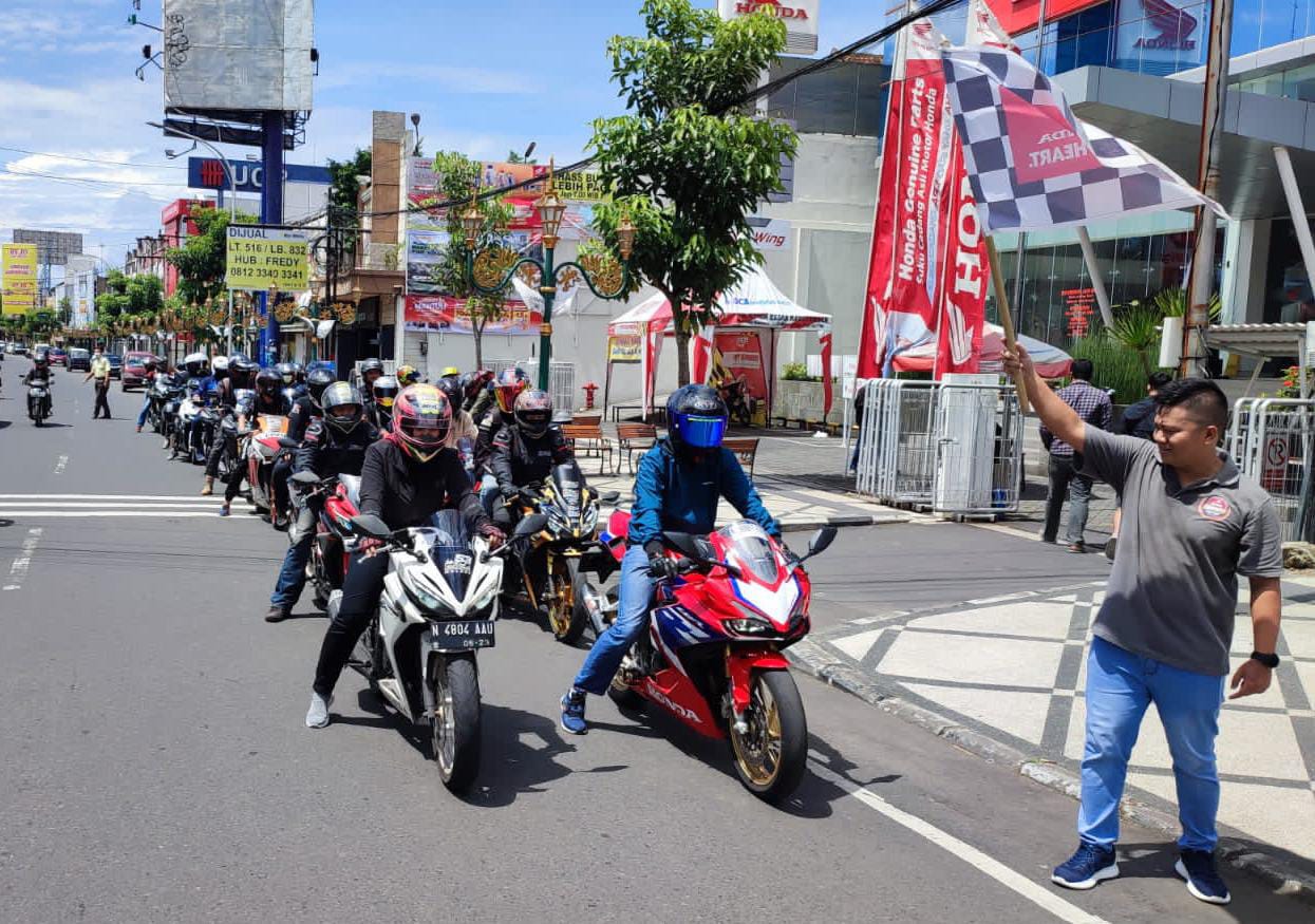 Dukung Pembalap di WSBK 2023, City Rolling dan Nobar Bersama Komunitas Honda Malang