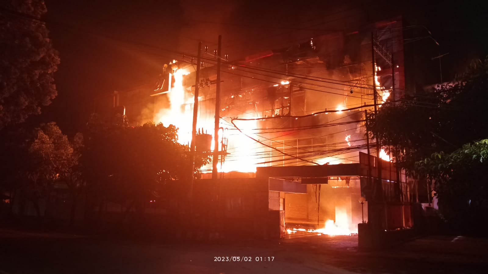 Mal Malang Plaza Kebakaran, Sutiaji Berharap Tidak Ada Korban Jiwa