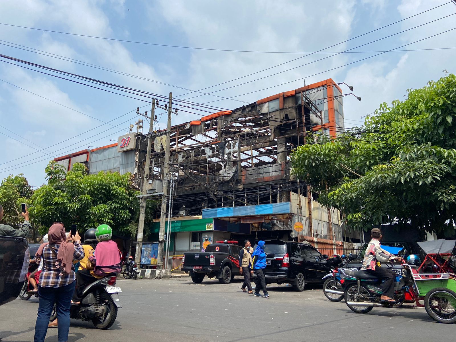 Dokumen Terbakar, Manajemen Malang Plaza Kesulitan Mendata Penyewa Stan