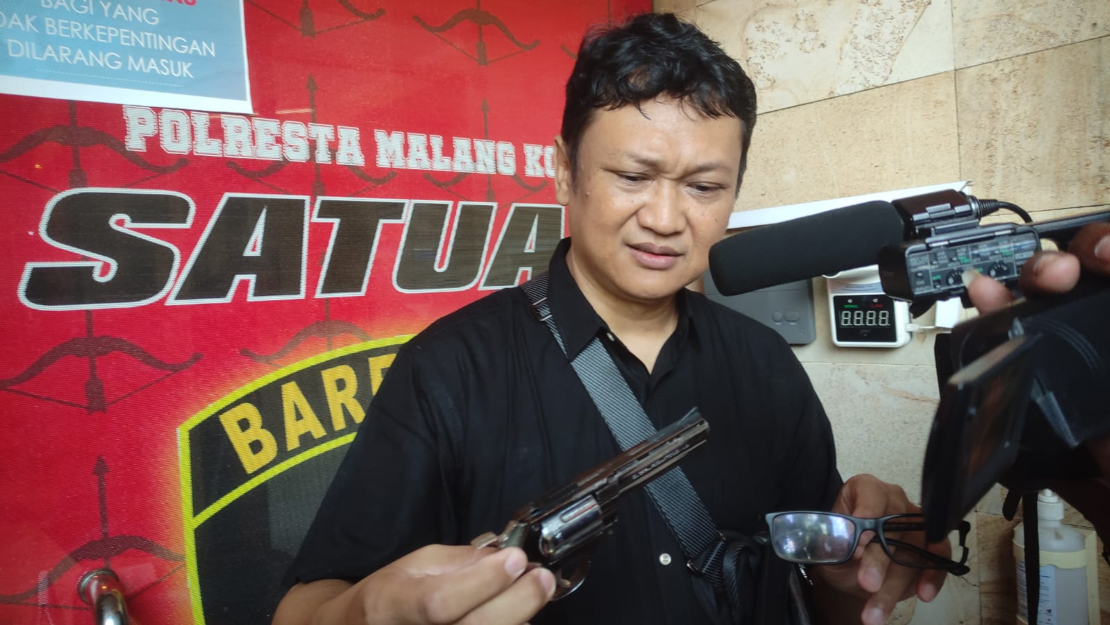 Hadapi Rampok di Sawojajar, Bambang Rukminto Rebut Pistol Mainan Pelaku