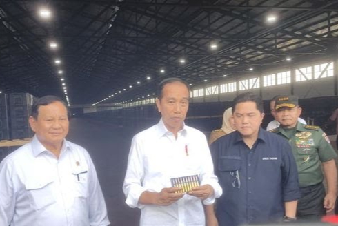 Jokowi Akui Permintaan Produksi Peluru Pindad Meningkat