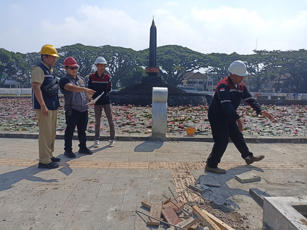 Tim PPS Kejari Cek Alun-alun Tugu Kota Malang, Pengerjaan Lebihi Target Mingguan