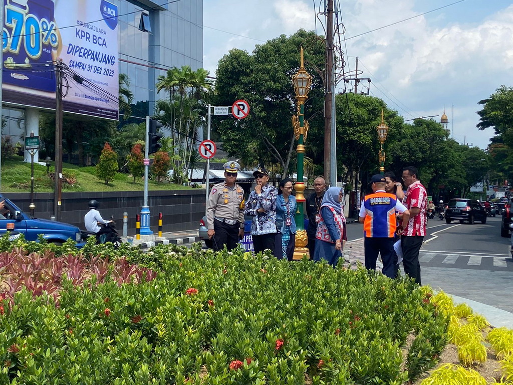 Median Jalan Kayutangan dan Depan PLN Segera Dibongkar