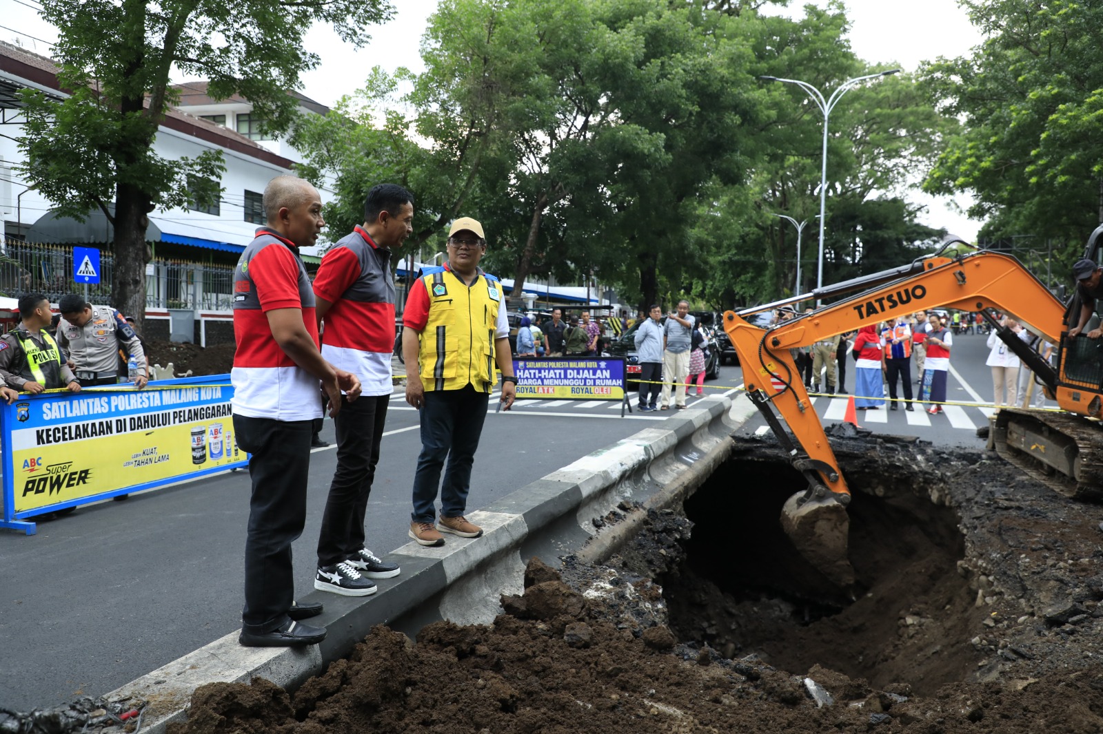 Wahyu Hidayat Minta Perbaikan Lubang di Jalan Bandung Dipercepat