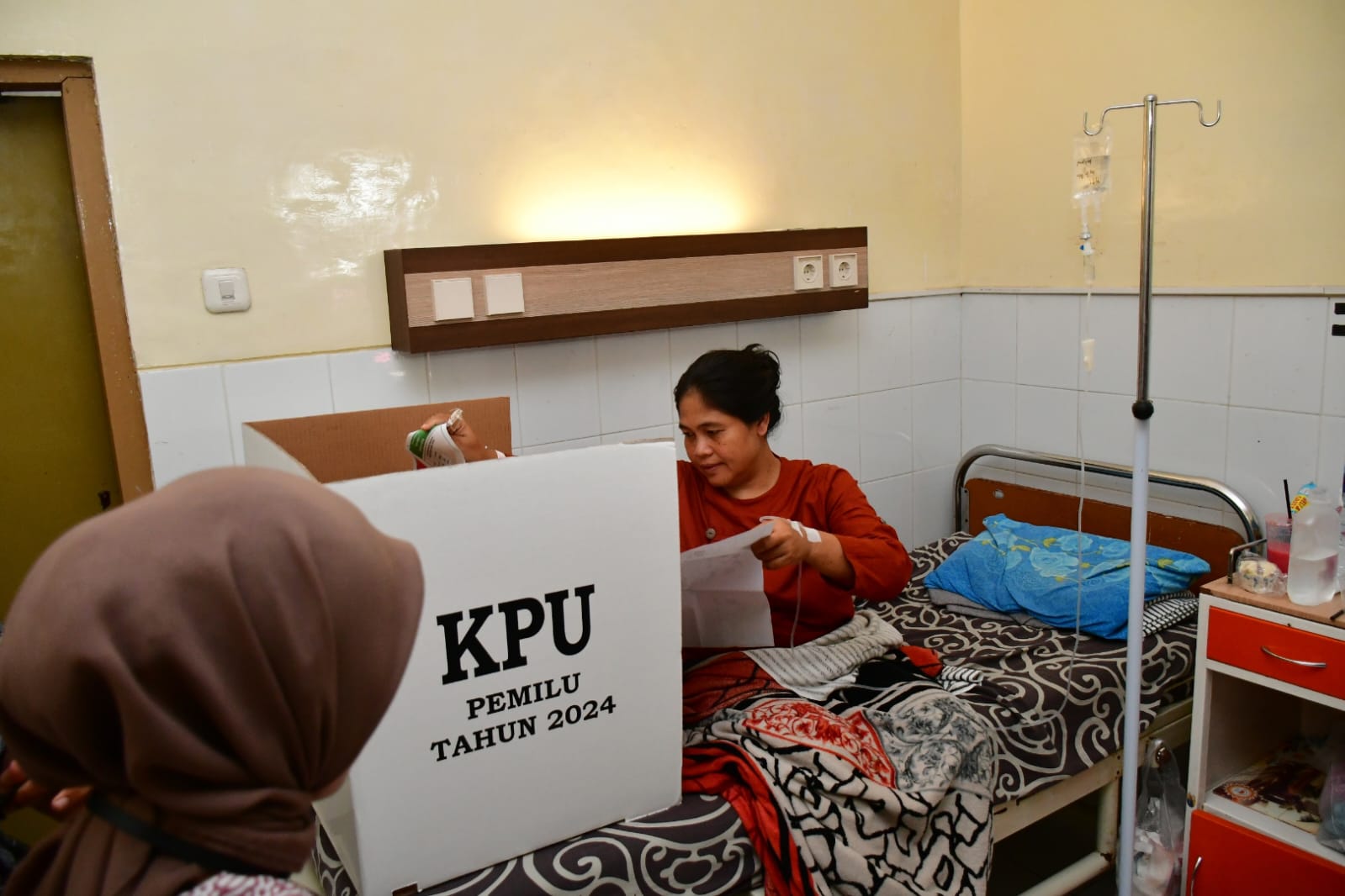 Fasilitasi Puluhan Pasien RS Bhayangkara Hasta Brata Kota Batu Salurkan Hak Pilih pada Pemilu 2024