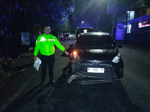 Mobil dan Motor Terlibat Kecelakaan di Sulfat, Satu Orang Luka-luka