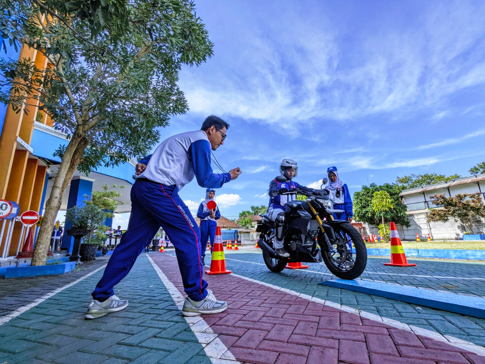 Komunitas Honda Malang & Blitar Ikuti Kompetisi Safety Riding Kategori Community