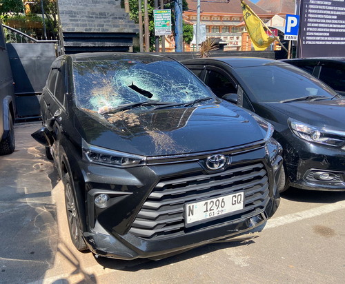 Polisi Amankan Mobil dan Pengemudi Lawan Arus di Simpang Balapan
