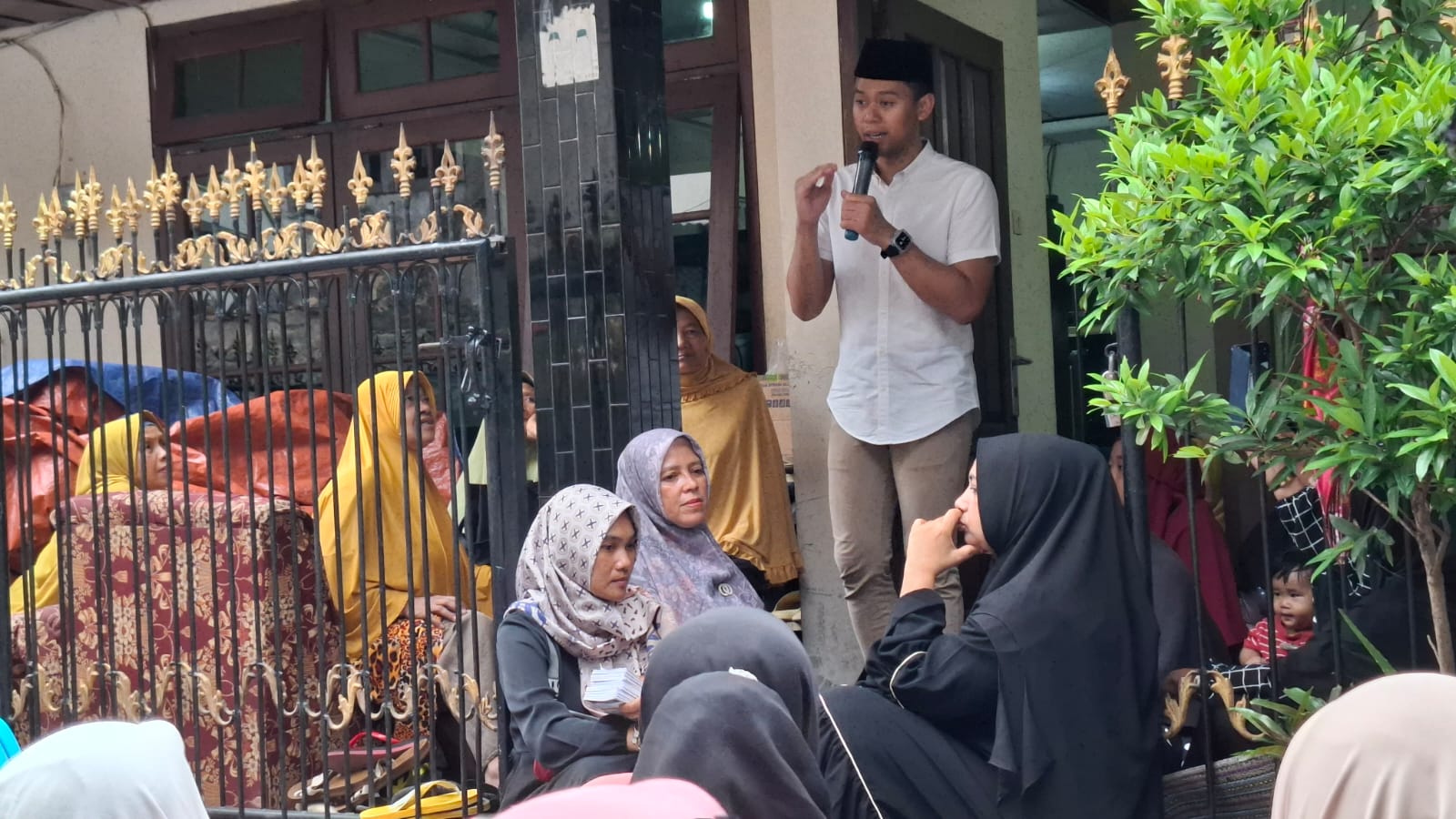Ratusan Jemaah Al Isryad Labuhkan Dukungan Kemenangan Mas Gum