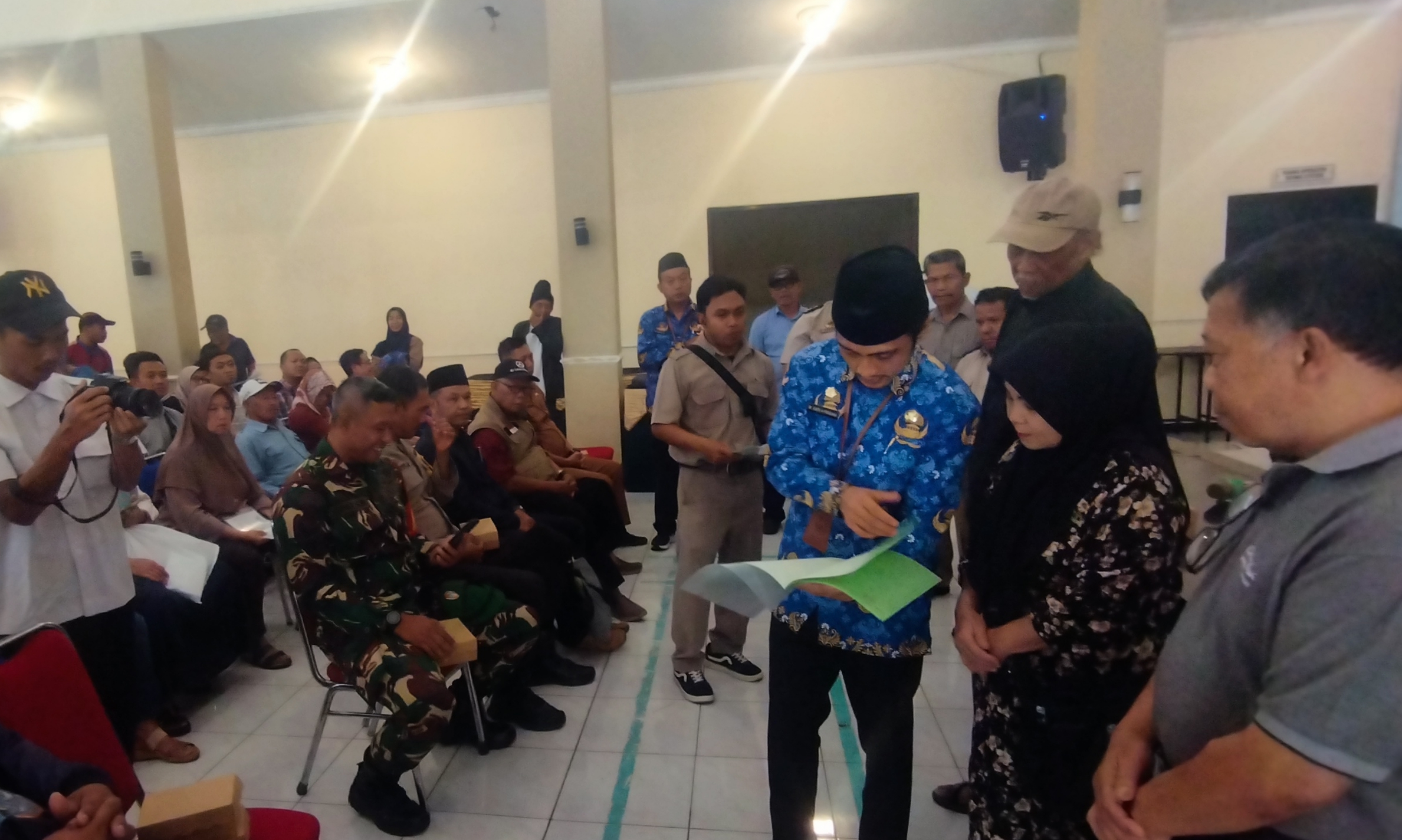 Tahap Pertama, Sertifikat PTSL Disalurkan kepada 505 Warga Kelurahan Sisir