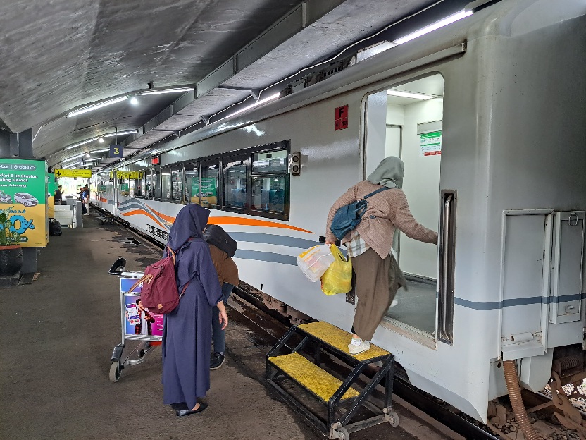 Stasiun Malang Ramai Pemudik, Tujuan Favorit ke Jember dan Jakarta