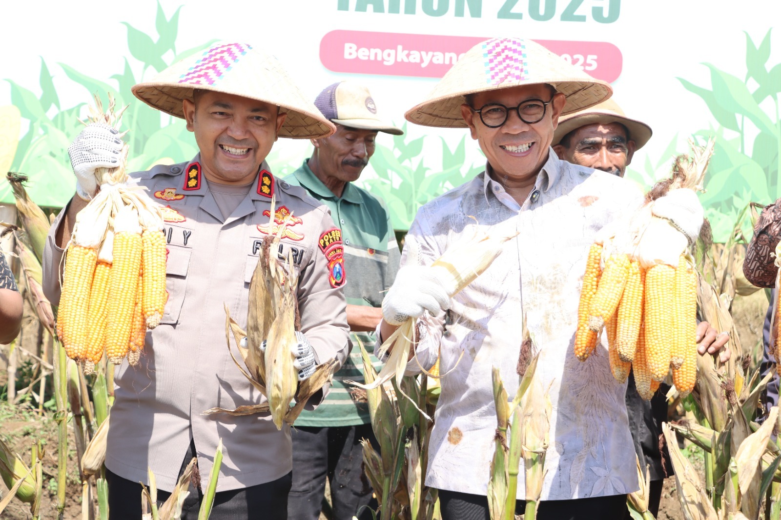 Tingkatkan Produksi Pangan, Jagung 8 Ton Dipanen