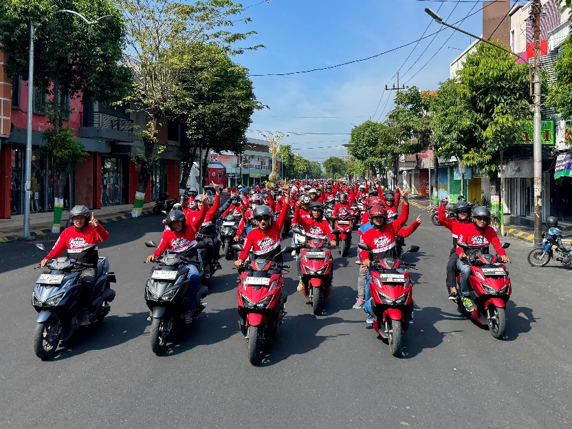 Parade Vario160 Madiun: Ajak 1.000 Riders Nikmati Fun Riding Bareng Isa Bajaj dan Keseruan Lainnya