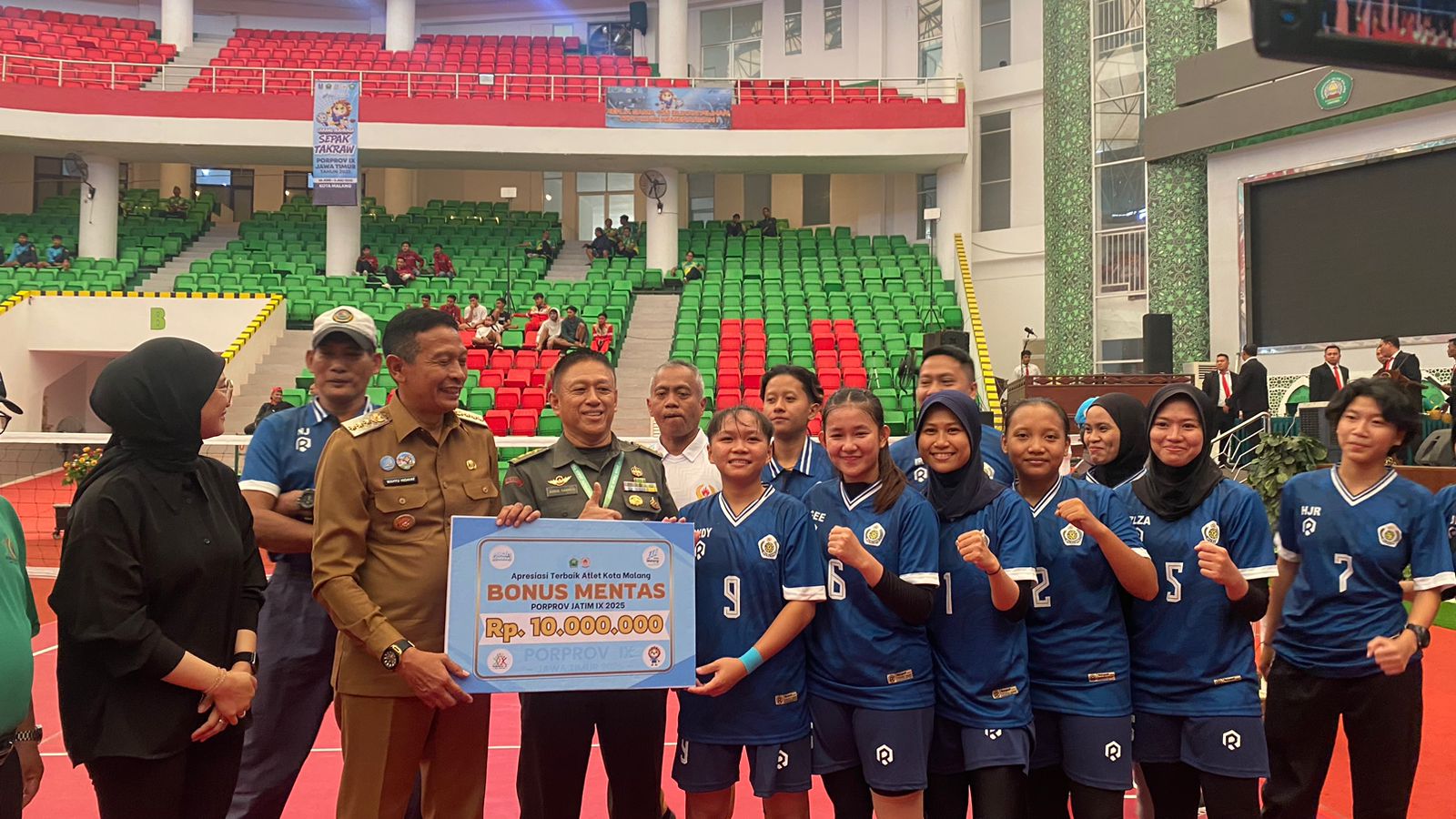 Tim Sepak Takraw Putri Kota Malang Rebut Medali Emas