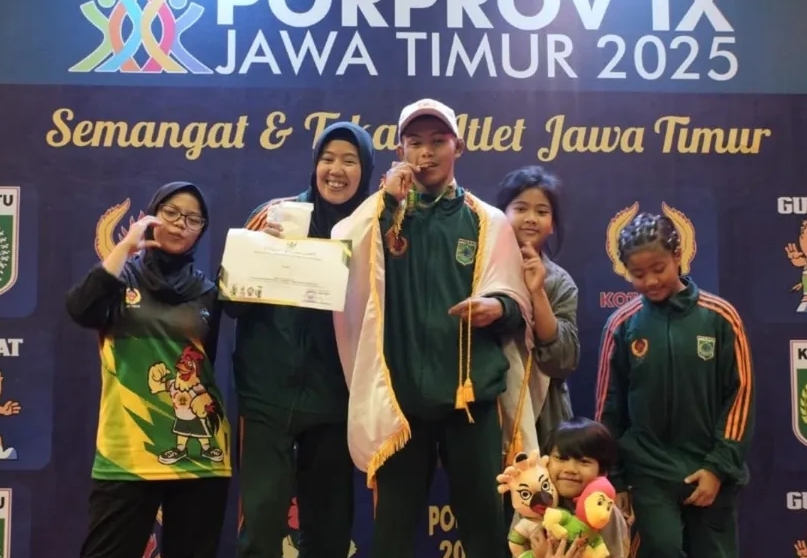 Koleksi 4 Medali Emas, Gulat Kota Batu Sabet Gelar Juara Umum