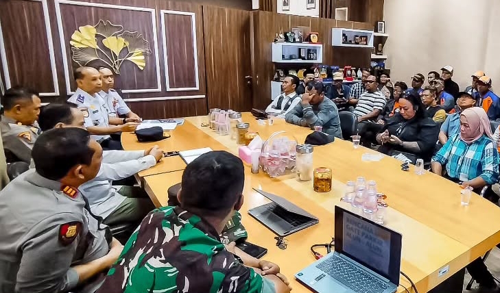 Jukir Protes Menentang Parkir Elektronik Satu Pintu di Kawasan Alun-alun