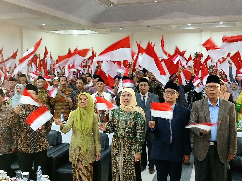 Imbauan Gubernur Khofifah Soal Bendera One Piece di Momen Hari Kemerdekaan ke-80 RI