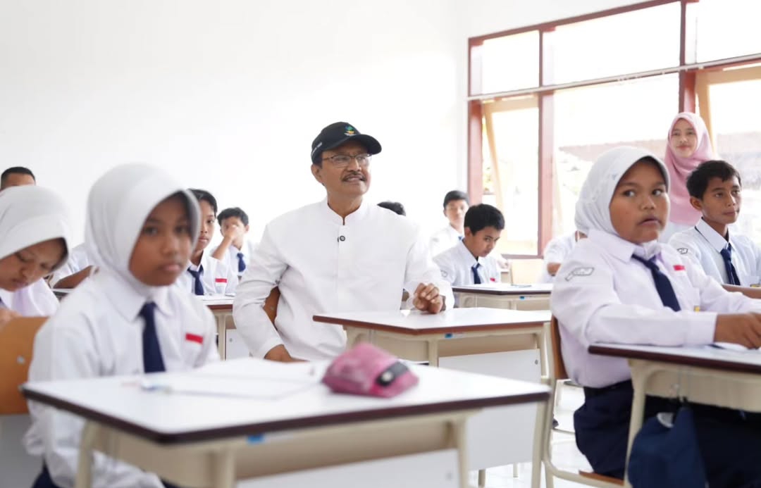 Mensos Janji Selesaikan Sejumlah Kendala di SRMP 14 Kota Batu
