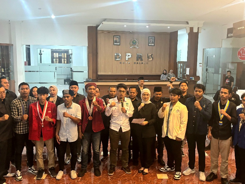 Mahasiswa Cipayung Plus Bawa 10 Tuntutan ke DPRD Kota Malang