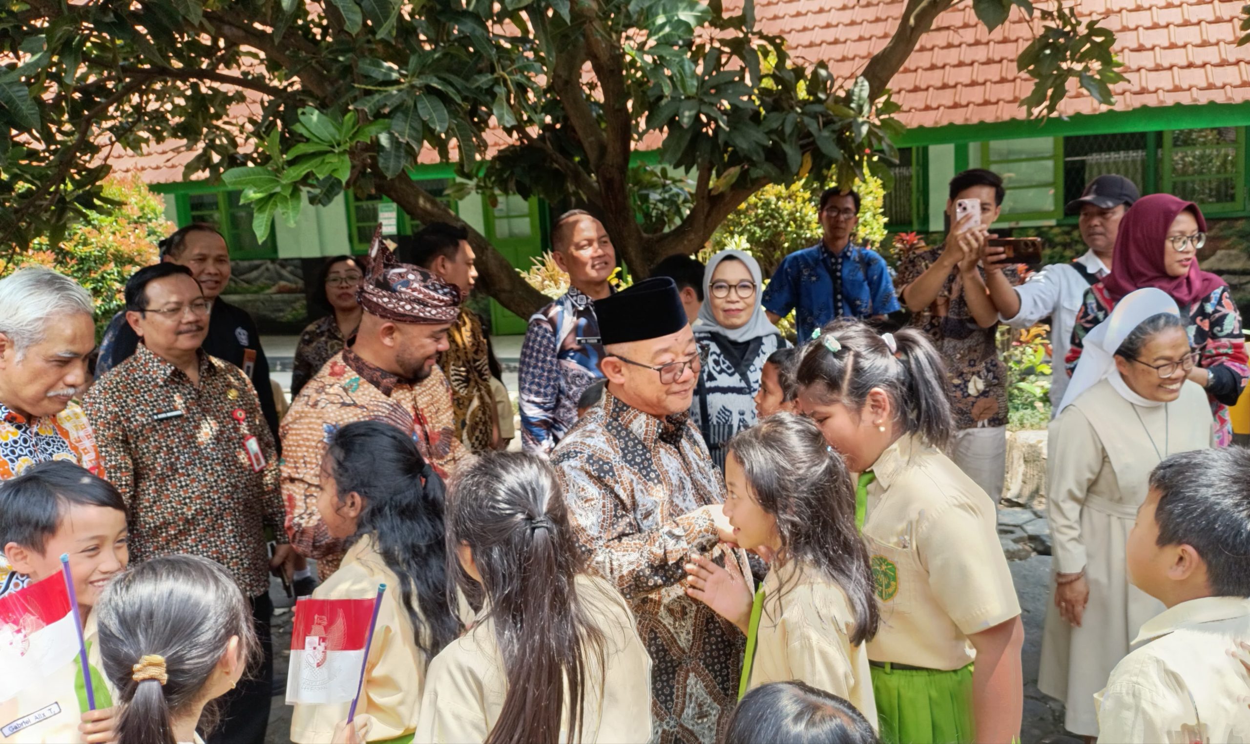 Buka Program Beasiswa Pendidikan untuk Tingkatkan Kompetensi Guru