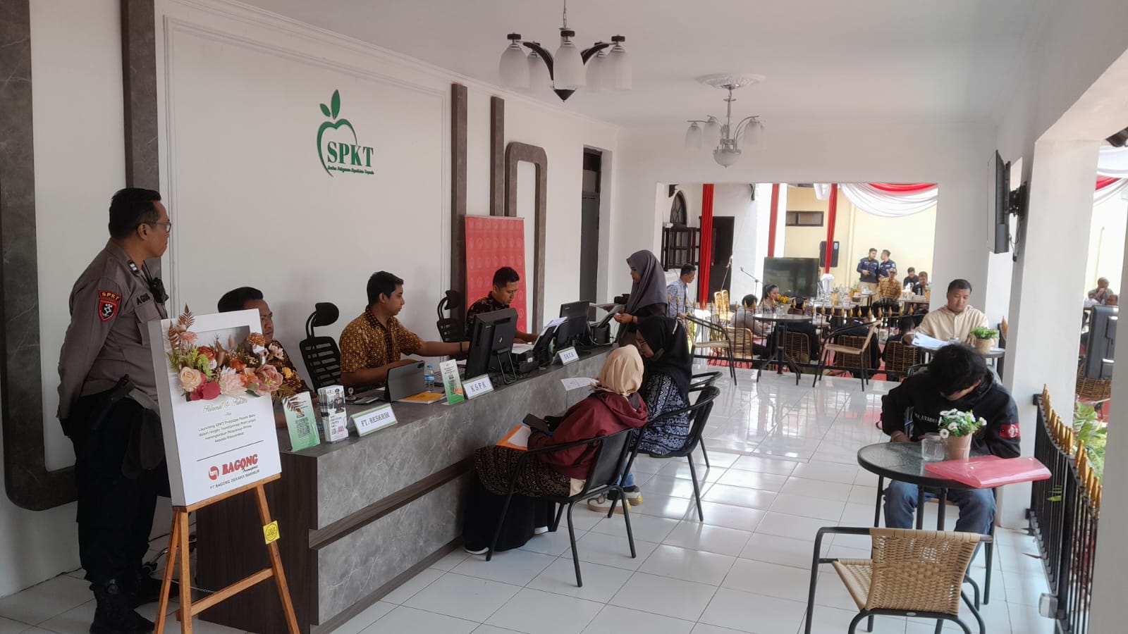 Resmikan SPKT Polsek Batu, Dekatkan Layanan Kepolisian kepada Masyarakat